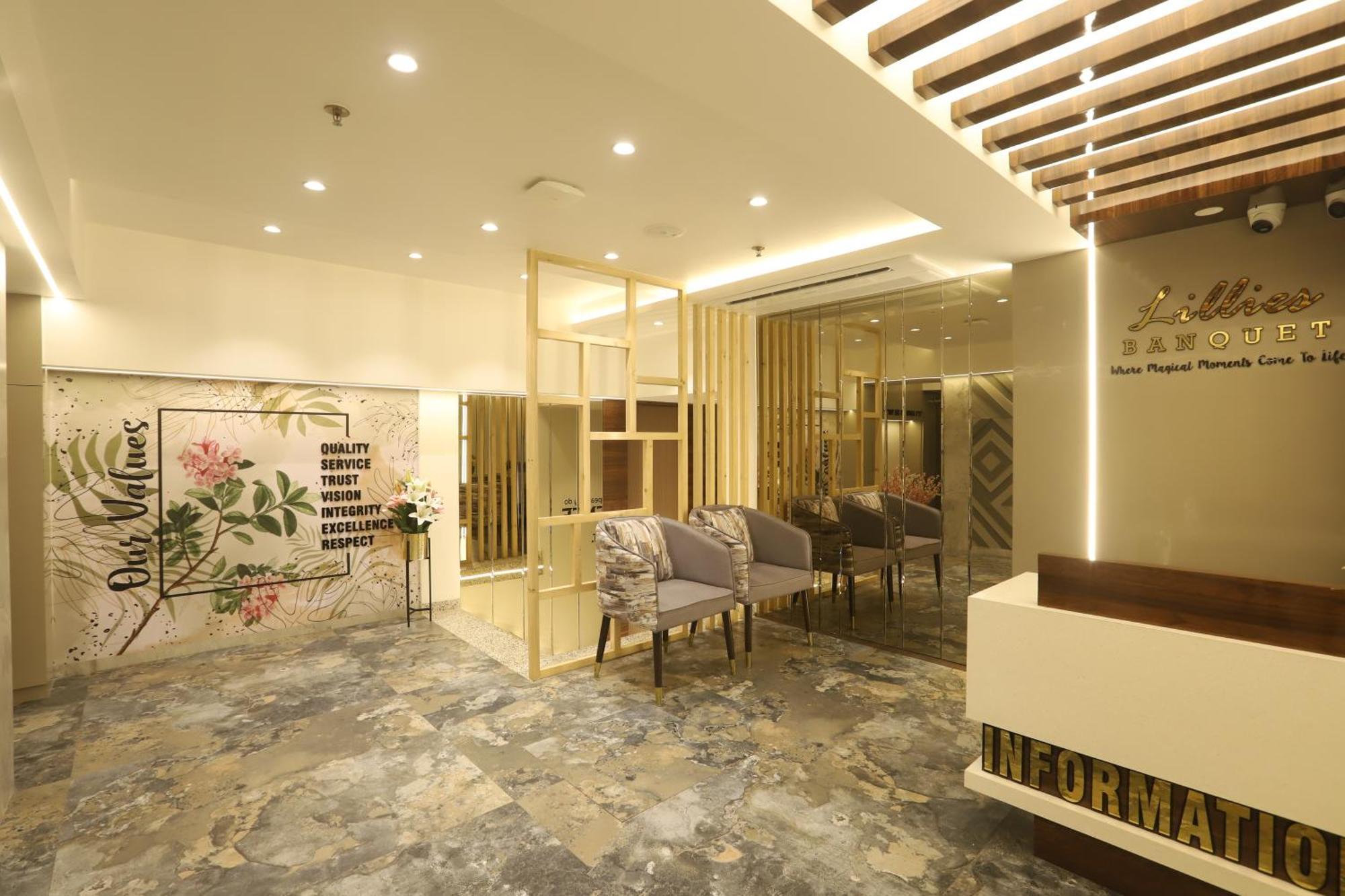 Hotel Auris & Banquets, Mumbai International Airport Exterior photo